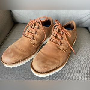 Men’s Eastford Low tie loafer in Dark Tan Leather - worn once, in original box